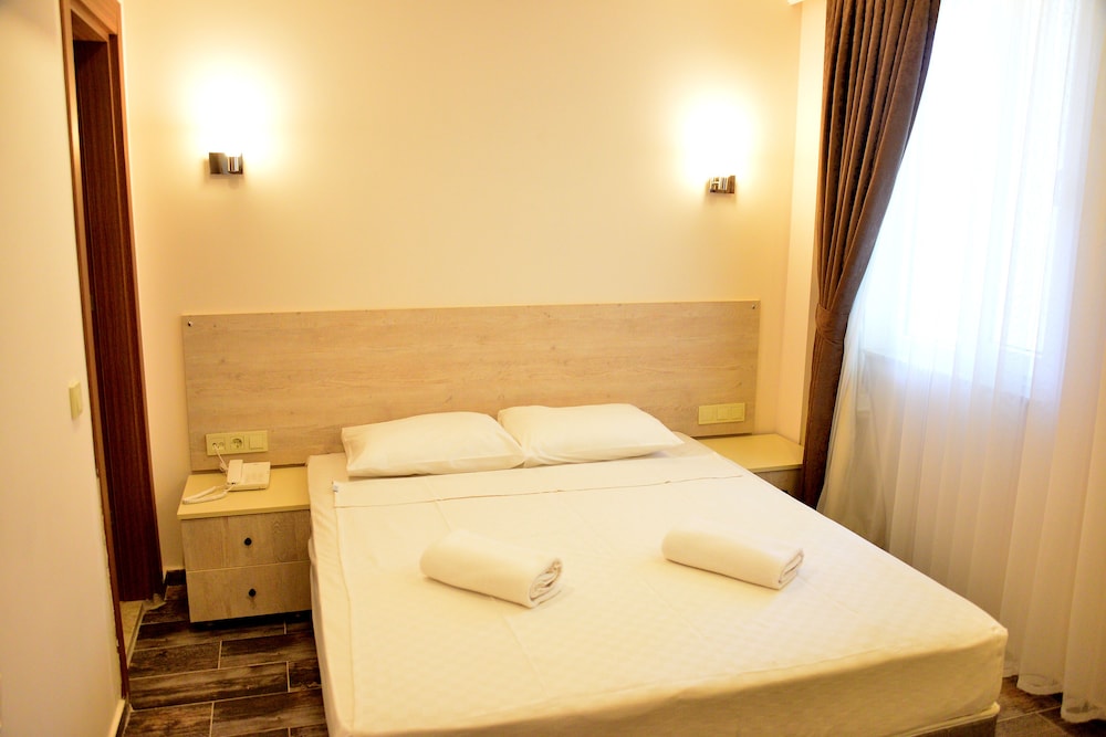 dream town hotel and restaurant