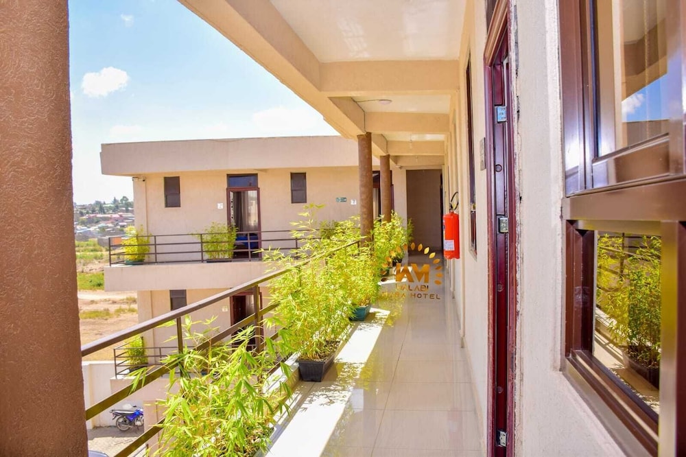 walabi mara hotel