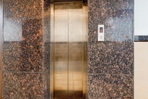 super townhouse whitefield bangalore