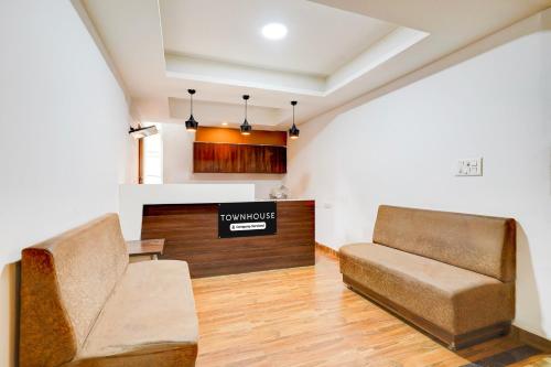 super townhouse whitefield bangalore