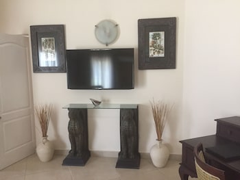 la palm royal beach hotel