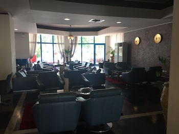 la palm royal beach hotel