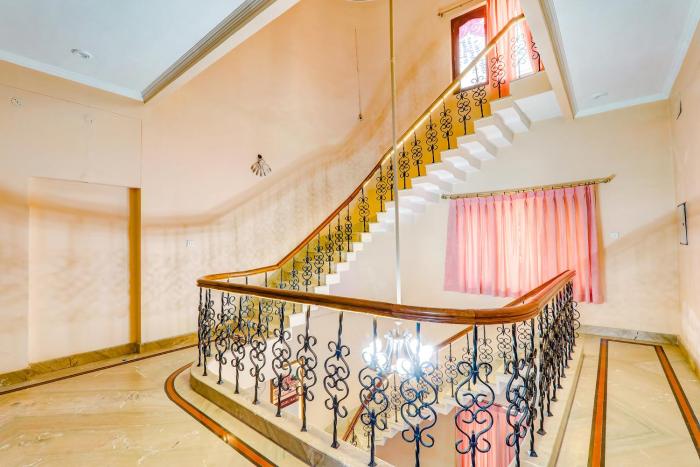 raka inn by oyo rooms