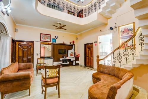 raka inn by oyo rooms