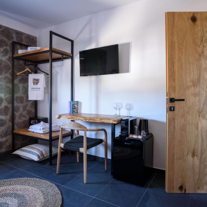 vrachos suites mykonos