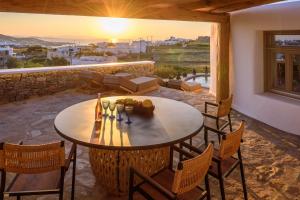 vrachos suites mykonos