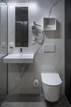 home and work apartments