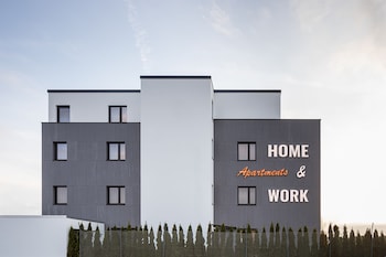 home and work apartments
