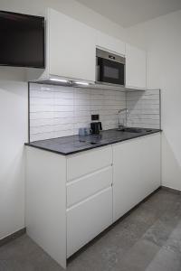 home and work apartments