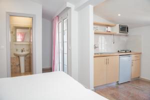 korina apart hotel