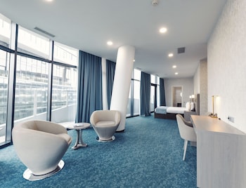 meta business hotel