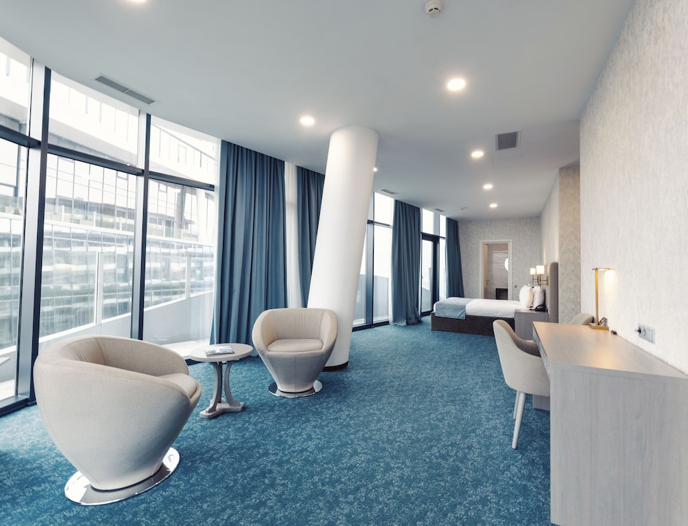 meta business hotel