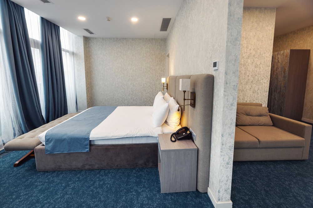 meta business hotel