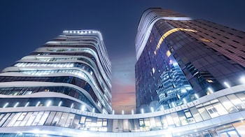 meta business hotel