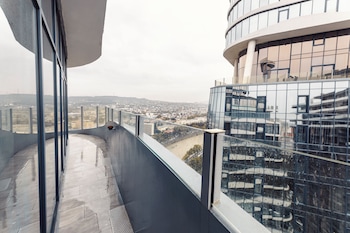 meta business hotel