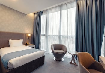 meta business hotel