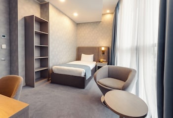 meta business hotel
