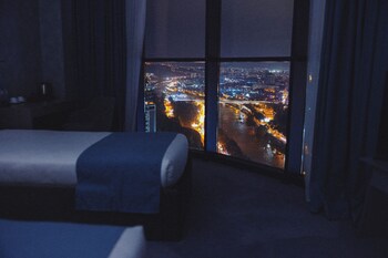 meta business hotel