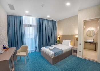 meta business hotel