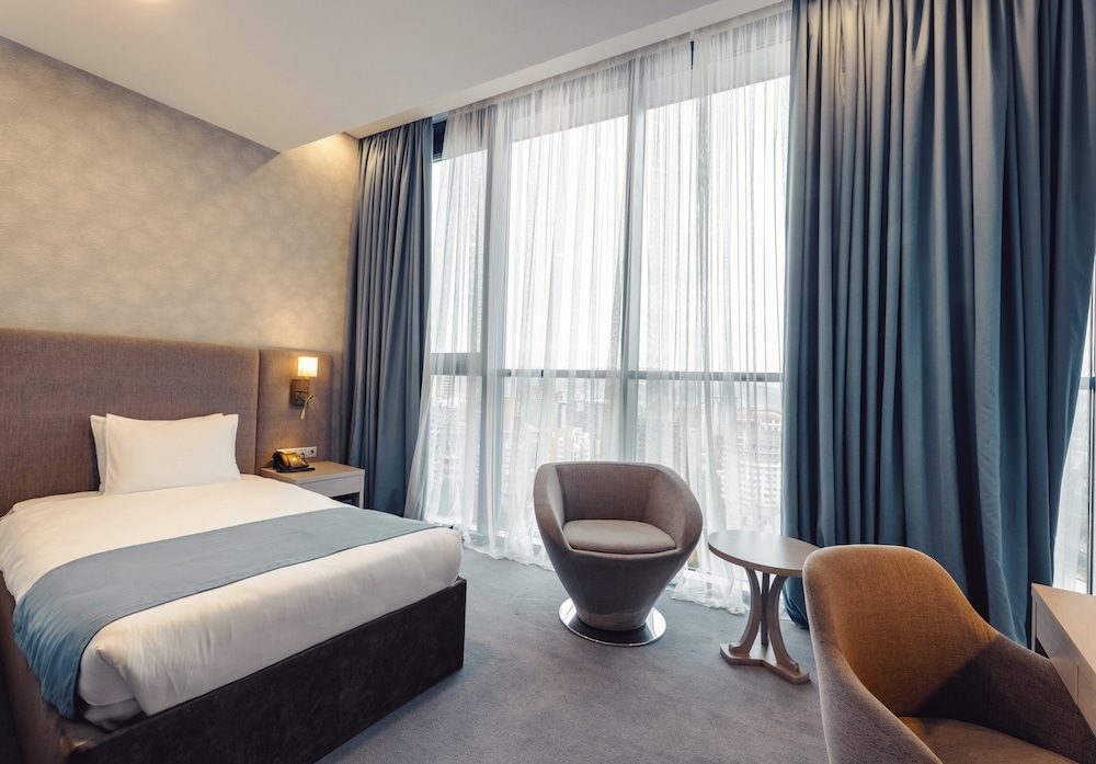 meta business hotel