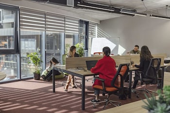 meta business hotel
