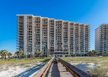 phoenix east by brett robinson vacations
