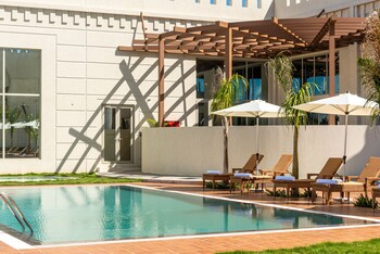 golden tulip zanzibar airport