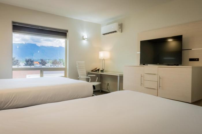 quality inn sunshine suites