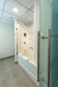 quality inn sunshine suites