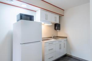 quality inn sunshine suites