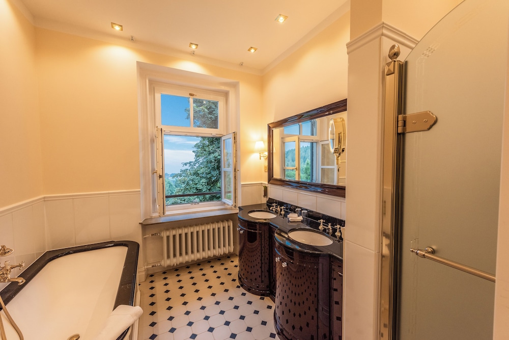 robenstein hotel and spa villa