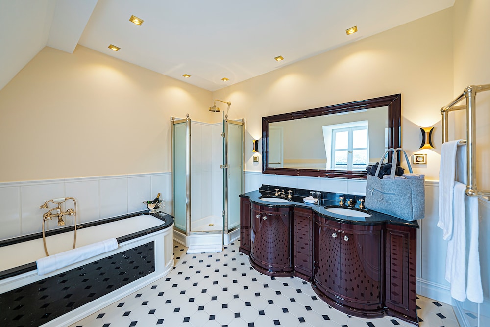 robenstein hotel and spa villa
