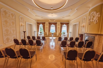 robenstein hotel and spa villa