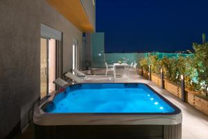 rhodes skyline suites