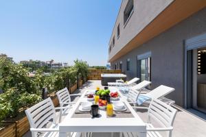 rhodes skyline suites