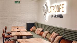 latroupe la granja