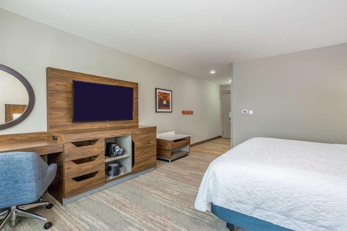 hampton inn by hilton bedford
