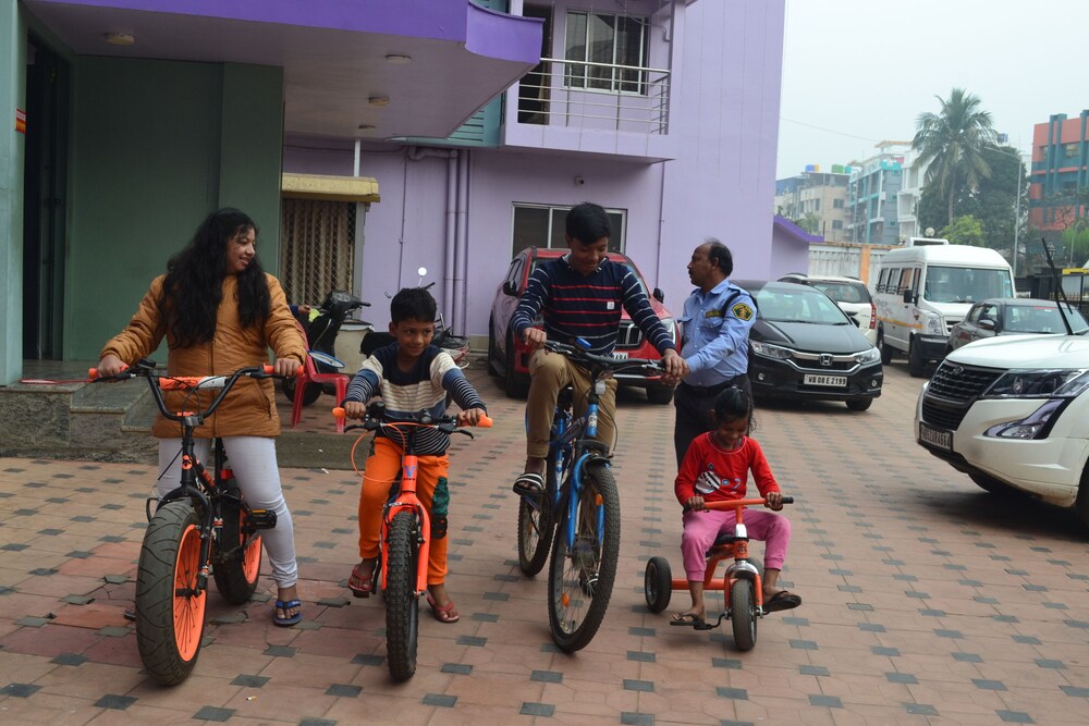 four square holidayz digha