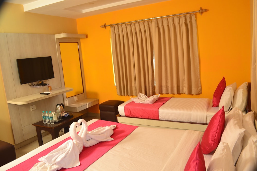 four square holidayz digha