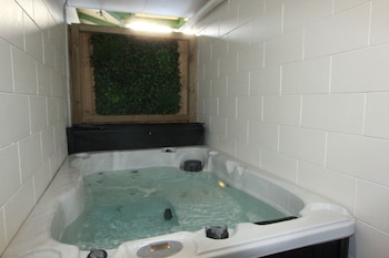 rose apartments and spa