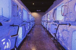 Hashtag.Capsule.Hostel,,1.5 star