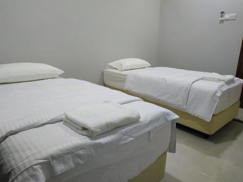 qeyjan hotel