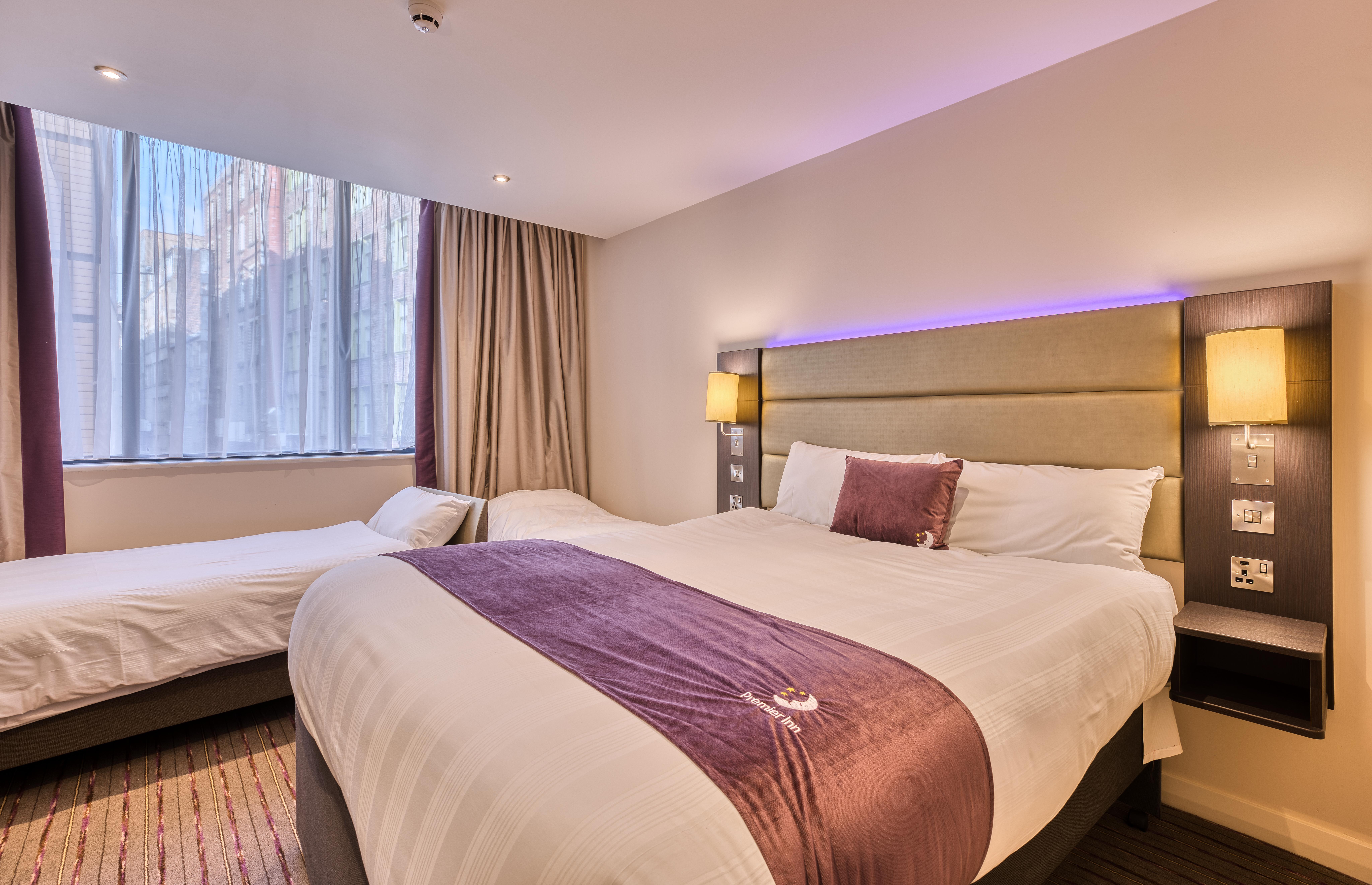 premier inn glasgow cc st enoch square