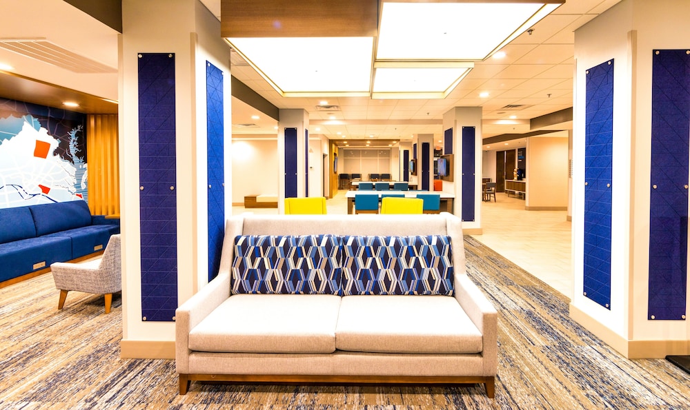 holiday inn express and suites harrisonburg