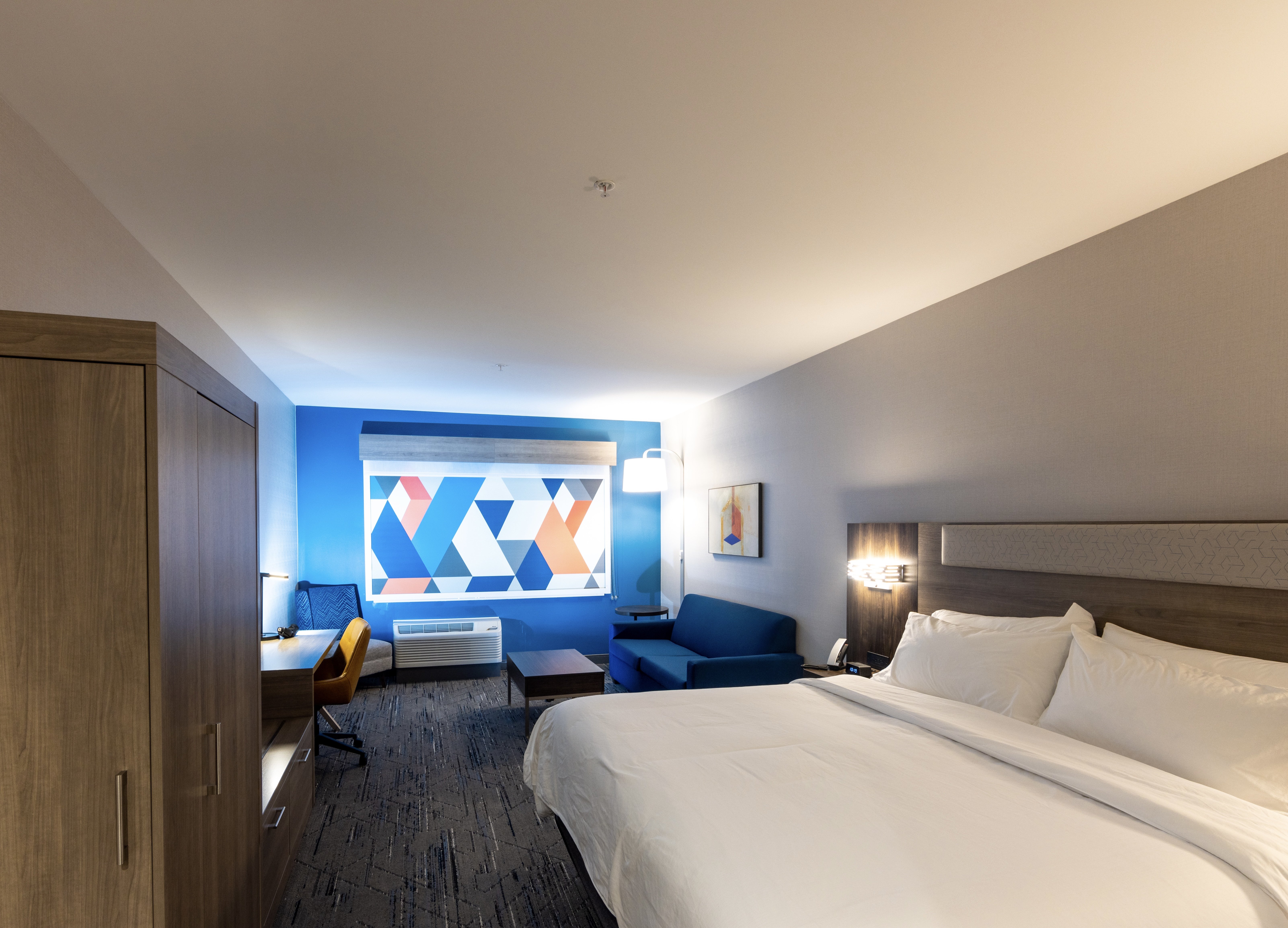 holiday inn express and suites harrisonburg