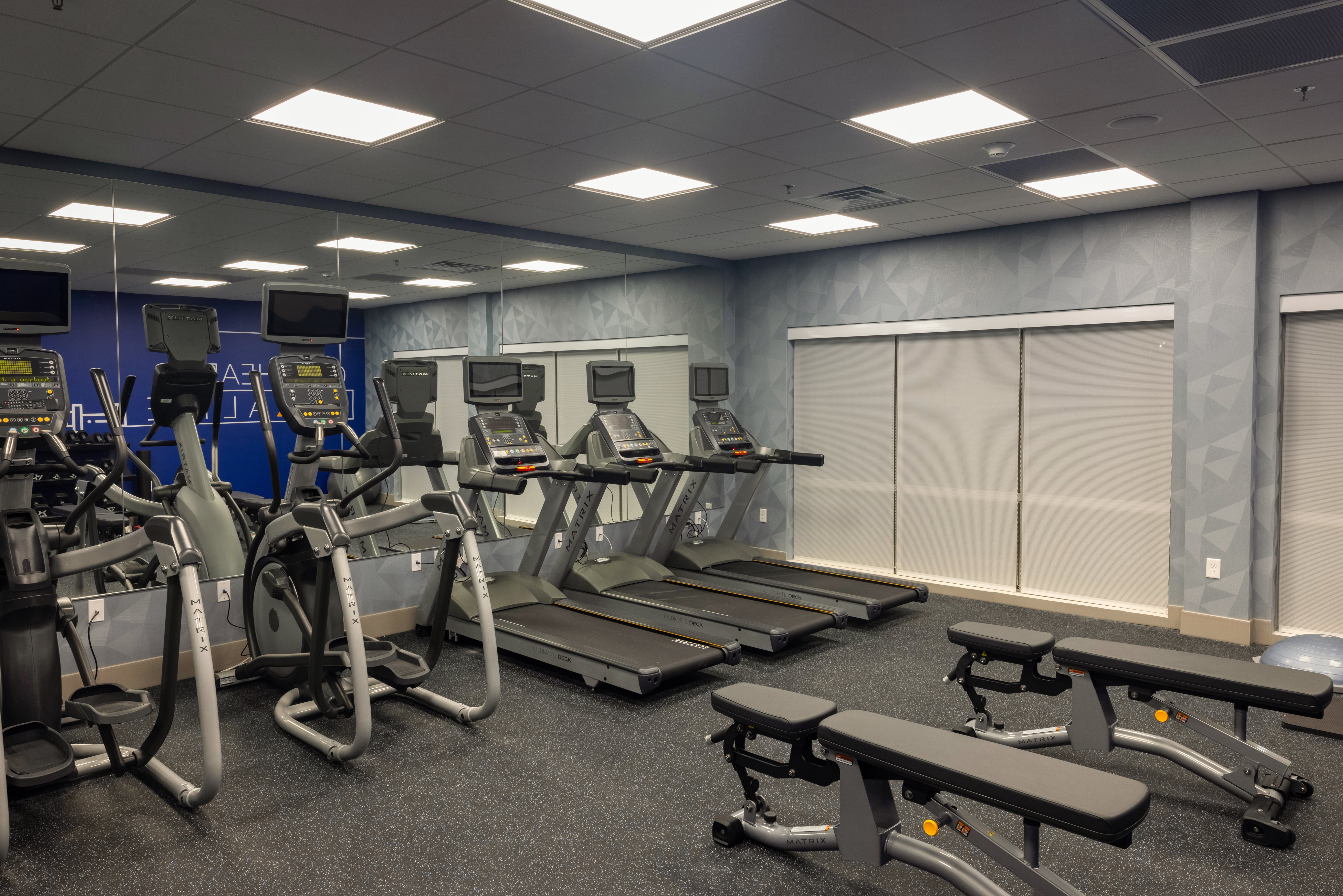 holiday inn express and suites harrisonburg