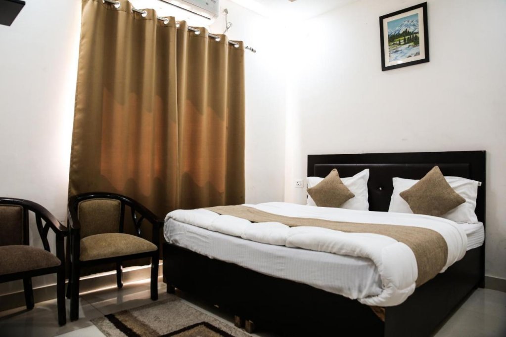 Hotel Satya,Saharanpur Road, Dehradun,3 star