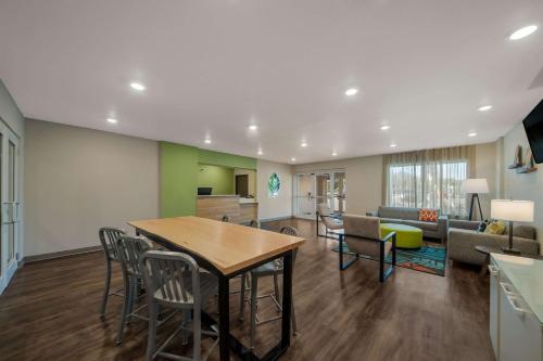 woodspring suites wesley chapel tampa