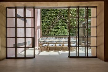 lands end boutique hotel
