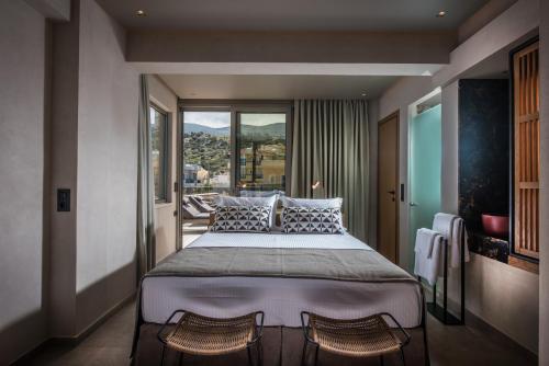 riviera beach hotel
